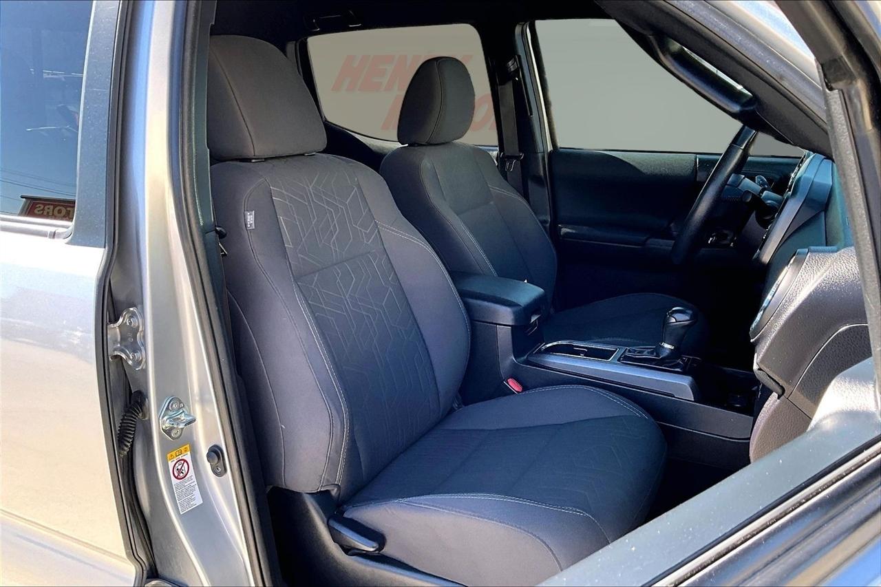 Toyota Tacoma TRD Off Road Double Cab 5' Bed V6 4x4 MT (Natl) 2018