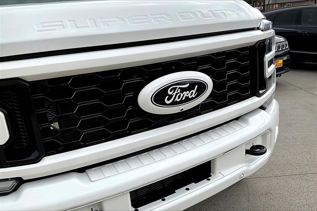 Ford Super Duty F-450 DRW  2026