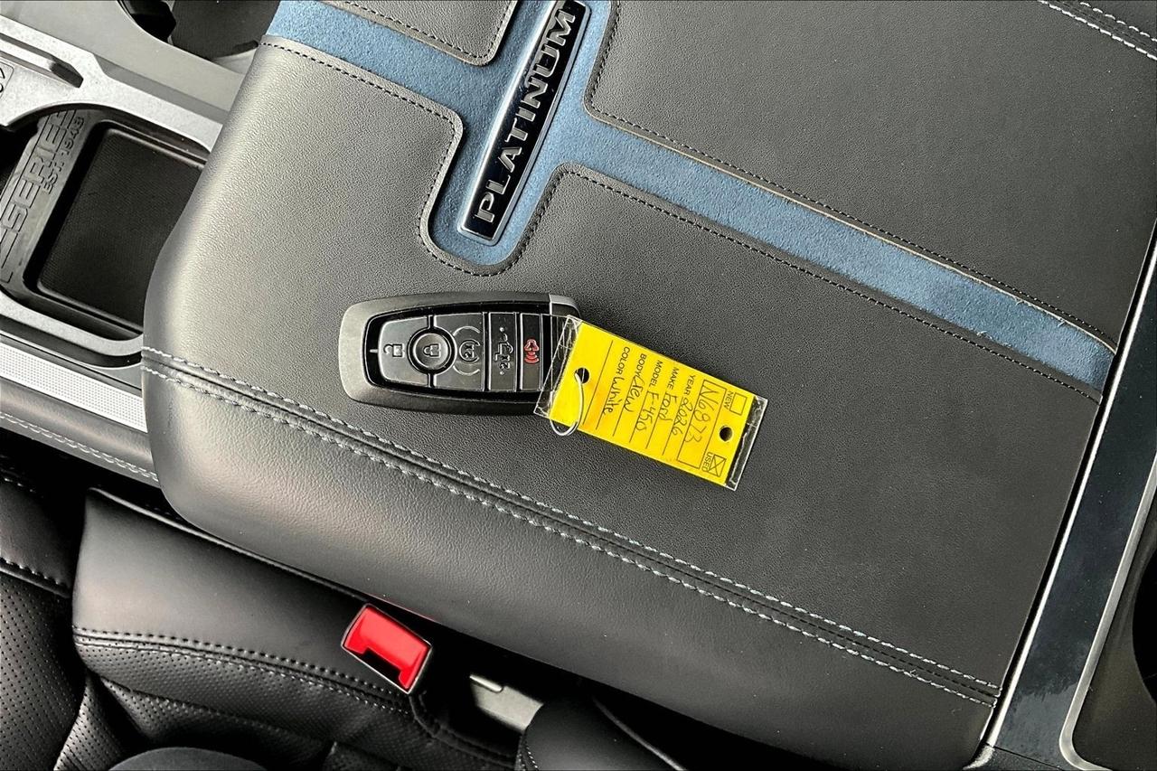 Ford Super Duty F-450 DRW  2026