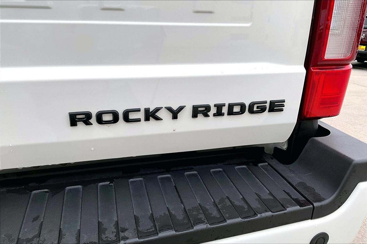 Ford Super Duty F-250 SRW King Ranch 4WD Crew Cab 8' Box 2022