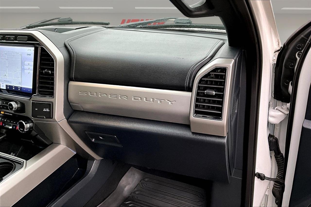 Ford Super Duty F-250 SRW King Ranch 4WD Crew Cab 8' Box 2022