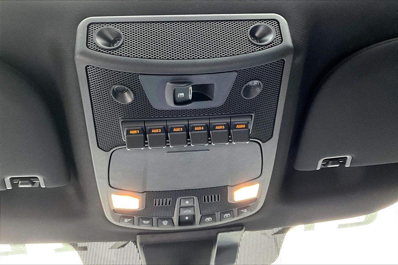 Ford Super Duty F-250 SRW King Ranch 4WD Crew Cab 8' Box 2022