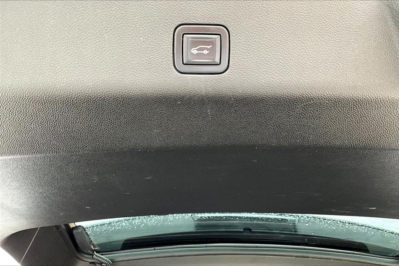 Chevrolet Tahoe 4WD 4dr RST 2024
