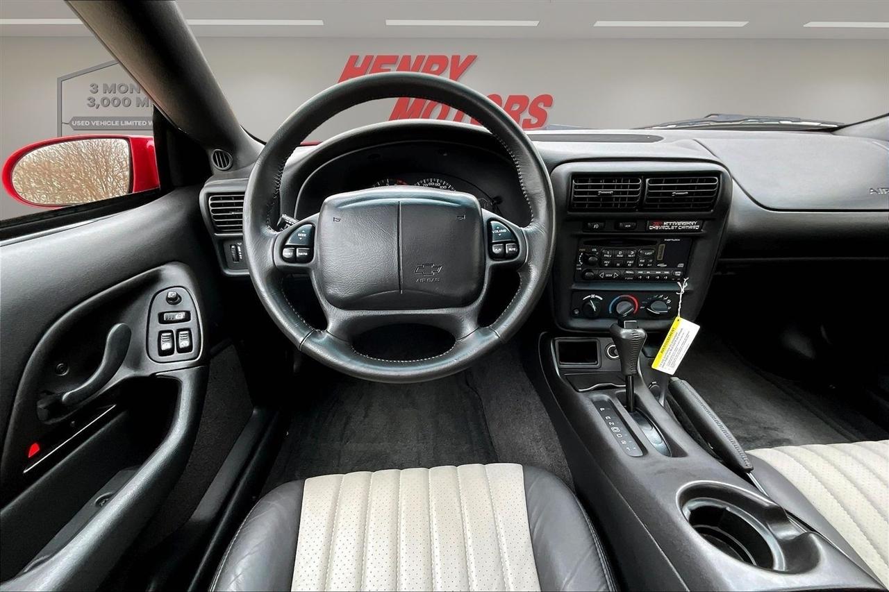 Chevrolet Camaro  2002