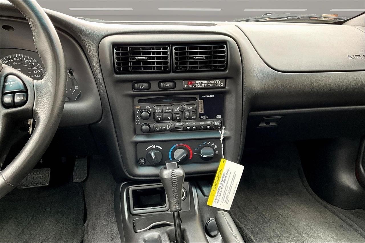 Chevrolet Camaro  2002