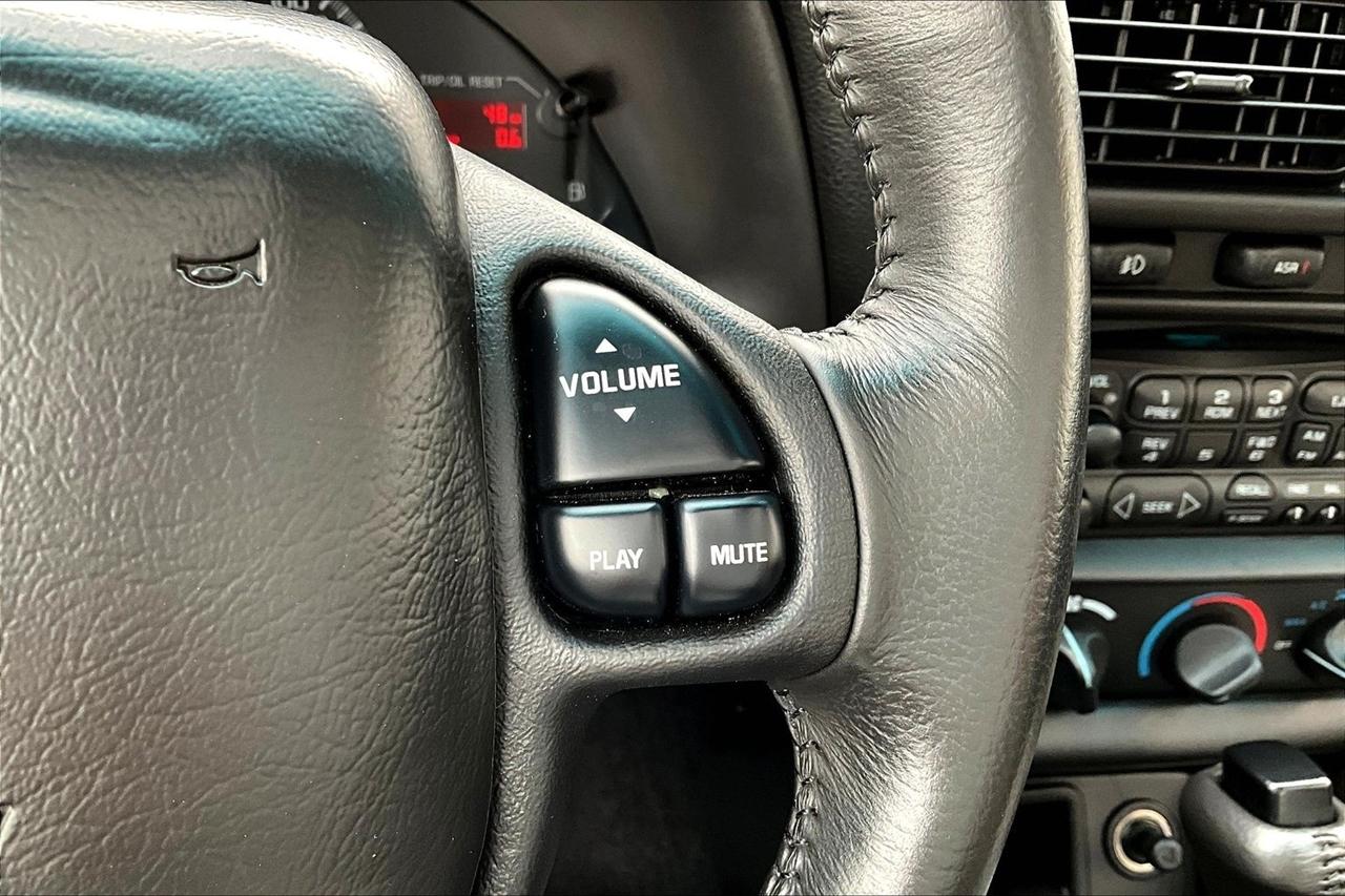 Chevrolet Camaro  2002