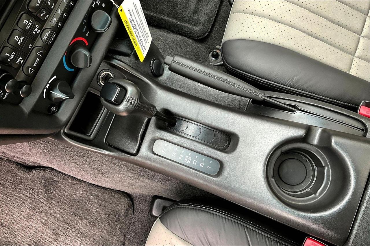 Chevrolet Camaro  2002