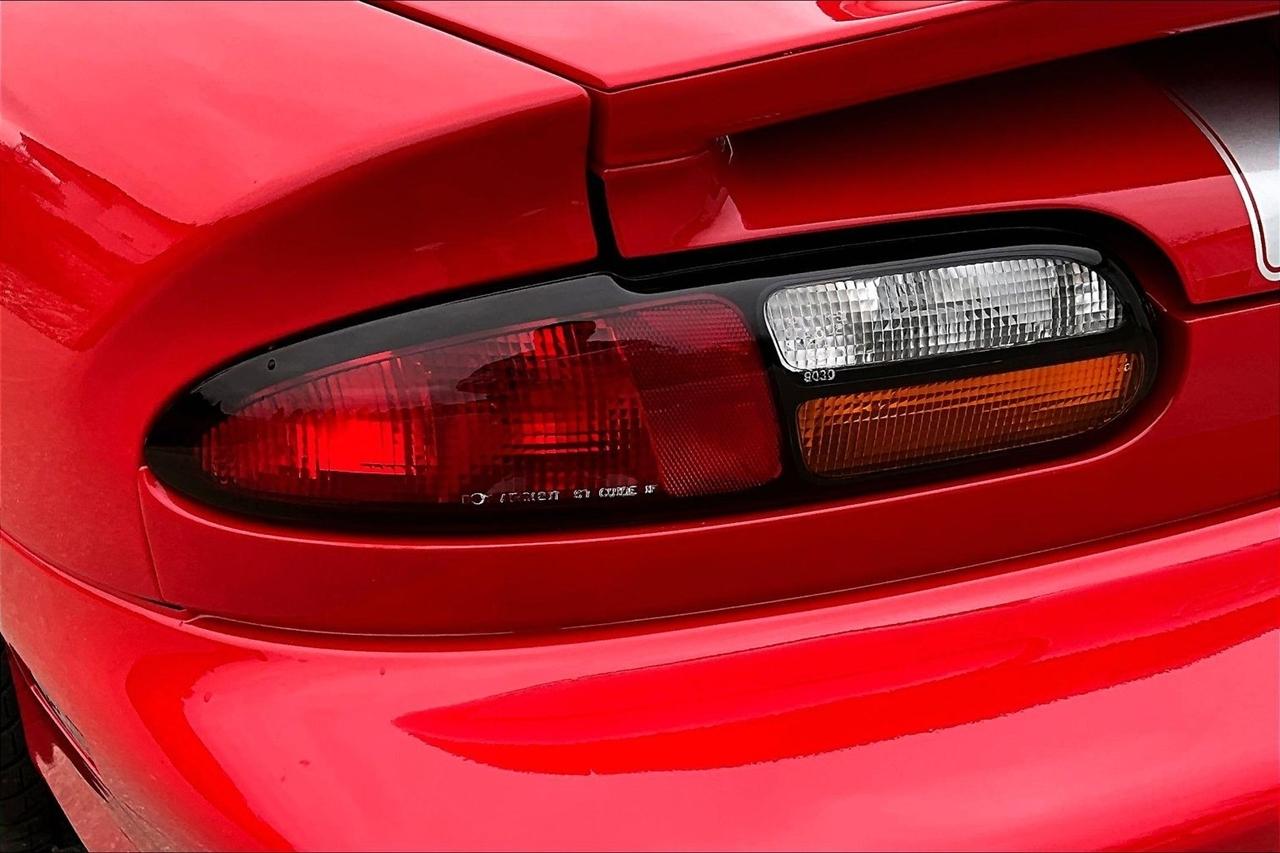 Chevrolet Camaro  2002