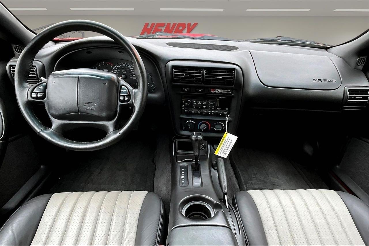 Chevrolet Camaro  2002