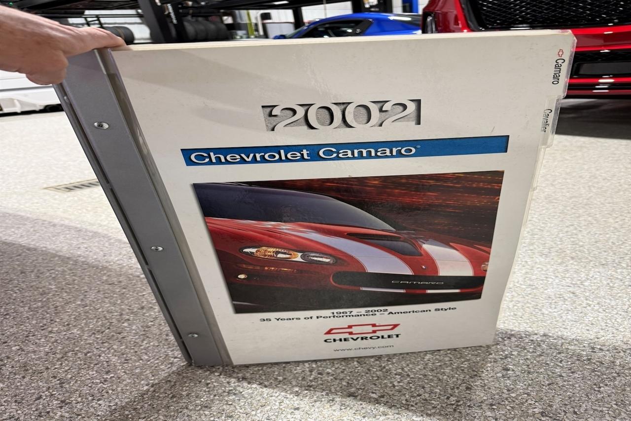 Chevrolet Camaro  2002
