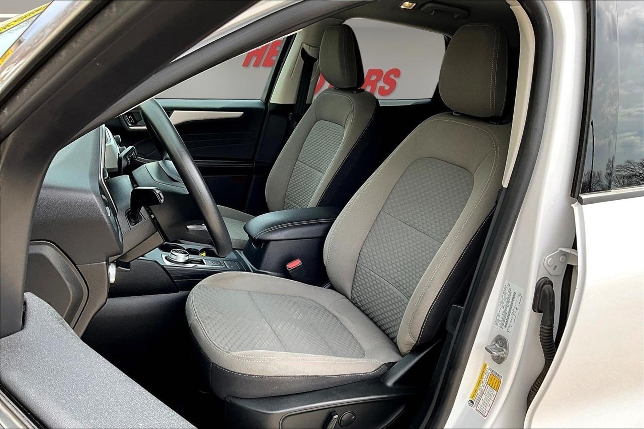 Ford Escape SE Hybrid FWD 2022