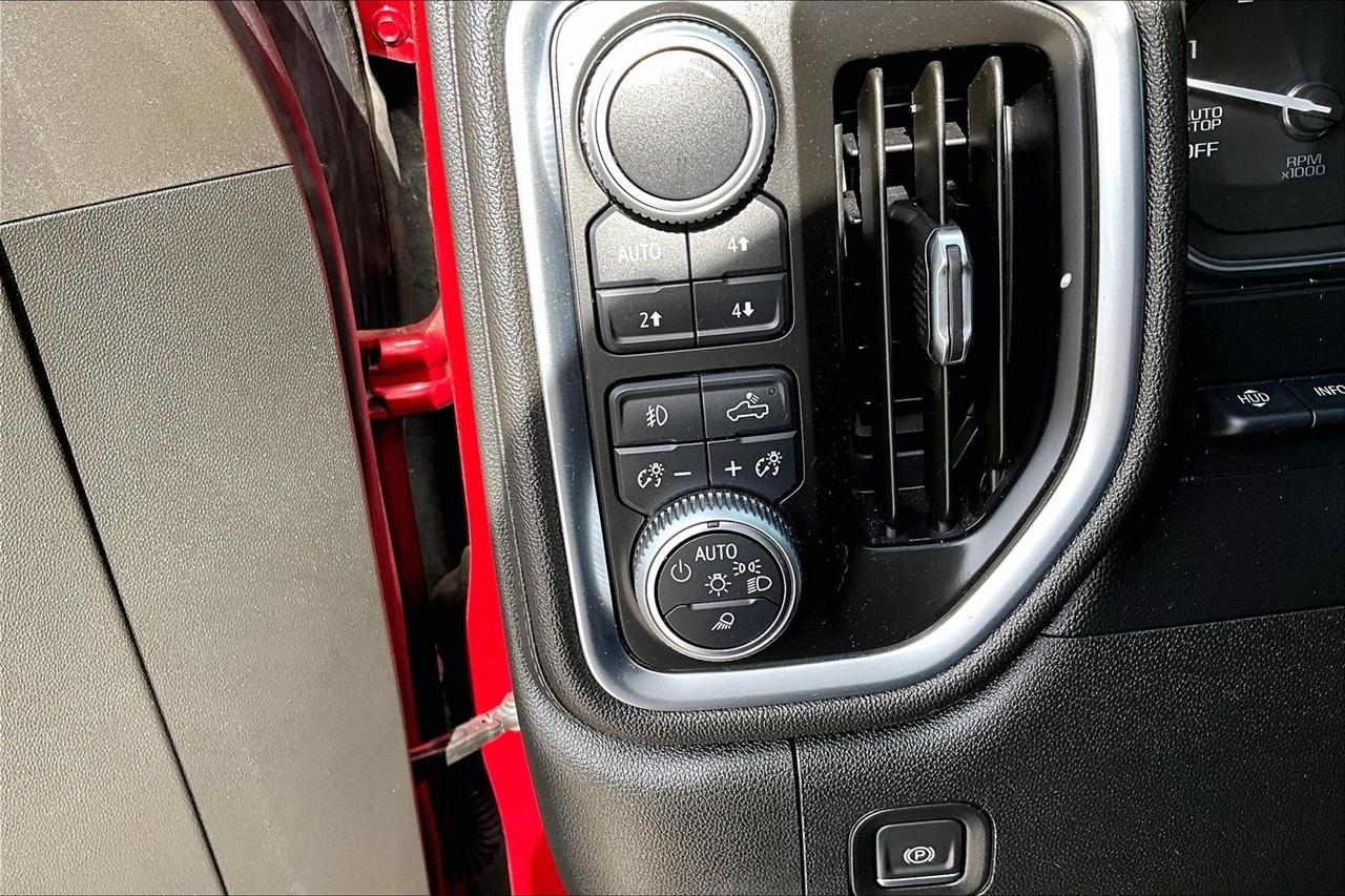 GMC Sierra 1500 4WD Crew Cab 147" Denali 2019