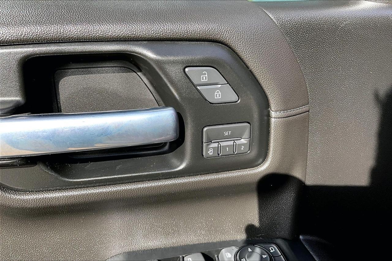 GMC Sierra 1500 4WD Crew Cab 147" Denali 2019