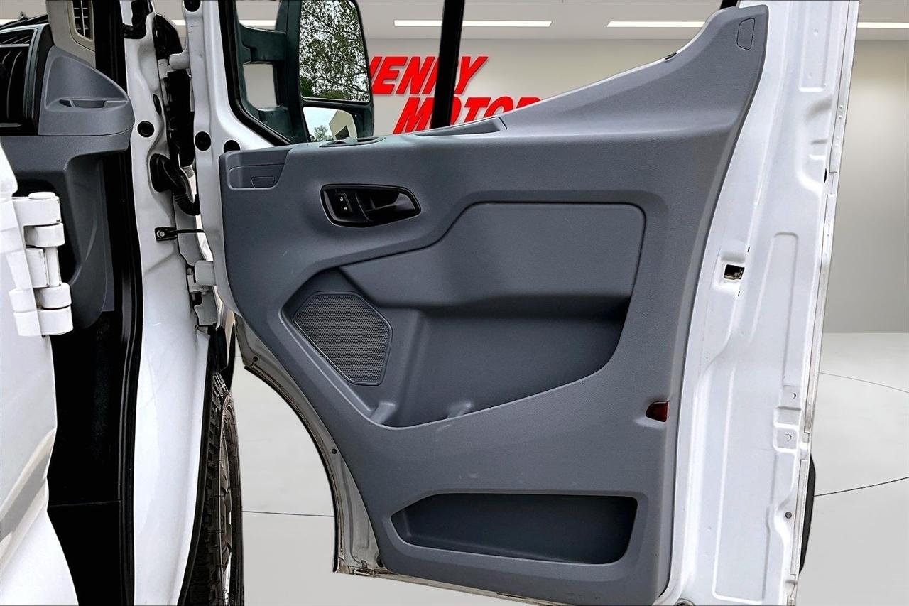 Ford Transit Cargo Van T-250 148" Low Rf 9000 GVWR Swing-Out RH Dr 2015