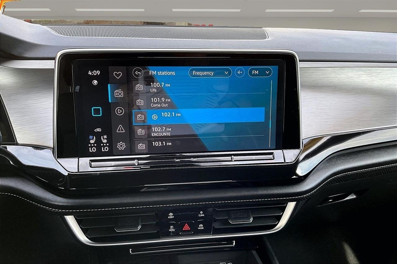 Volkswagen Atlas Cross Sport 2.0T SE w/Technology 4MOTION 2025