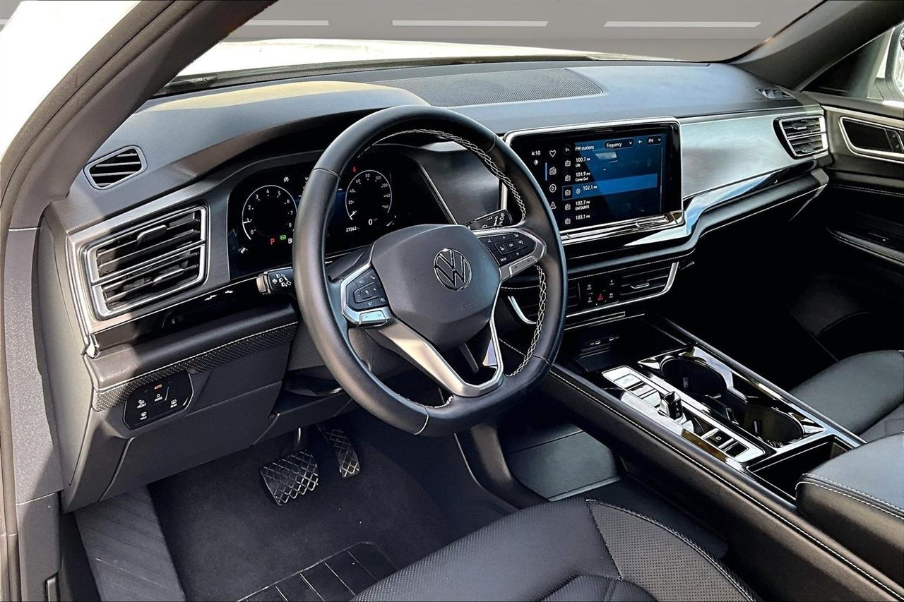 Volkswagen Atlas Cross Sport 2.0T SE w/Technology 4MOTION 2025
