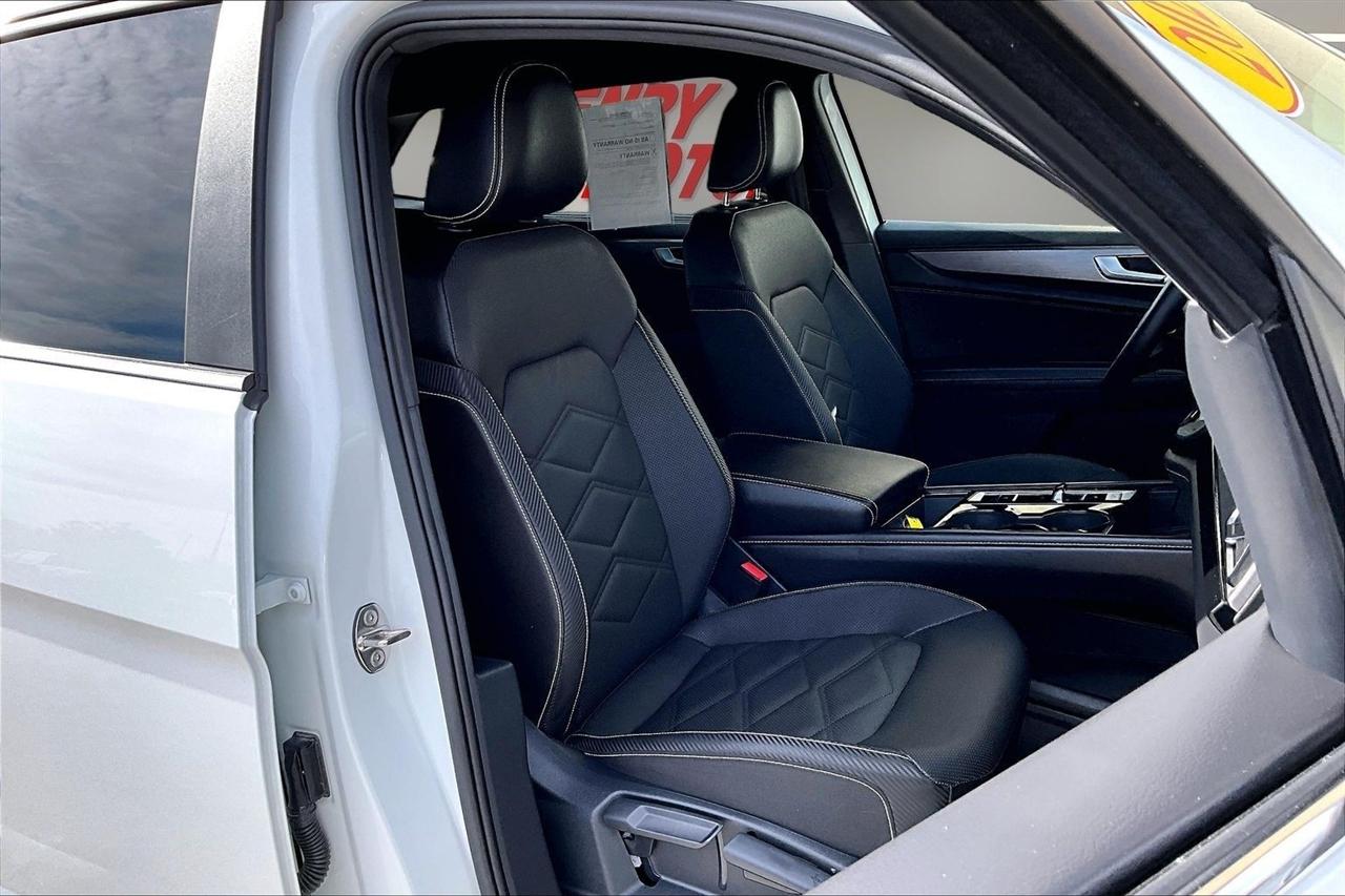 Volkswagen Atlas Cross Sport 2.0T SE w/Technology 4MOTION 2025