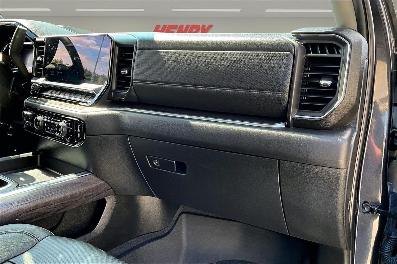 Chevrolet Silverado 3500HD 4WD Crew Cab 159" LTZ 2024