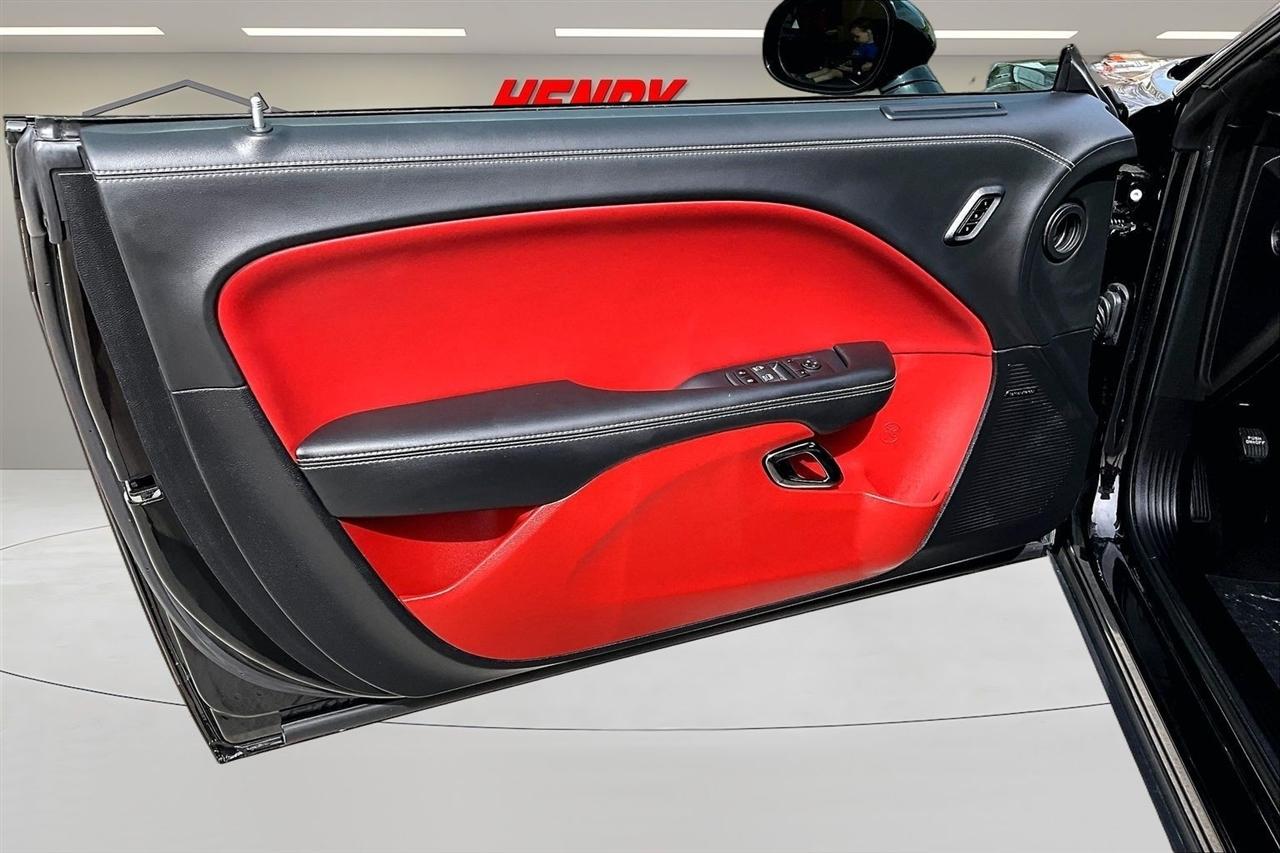 Dodge Challenger  2023