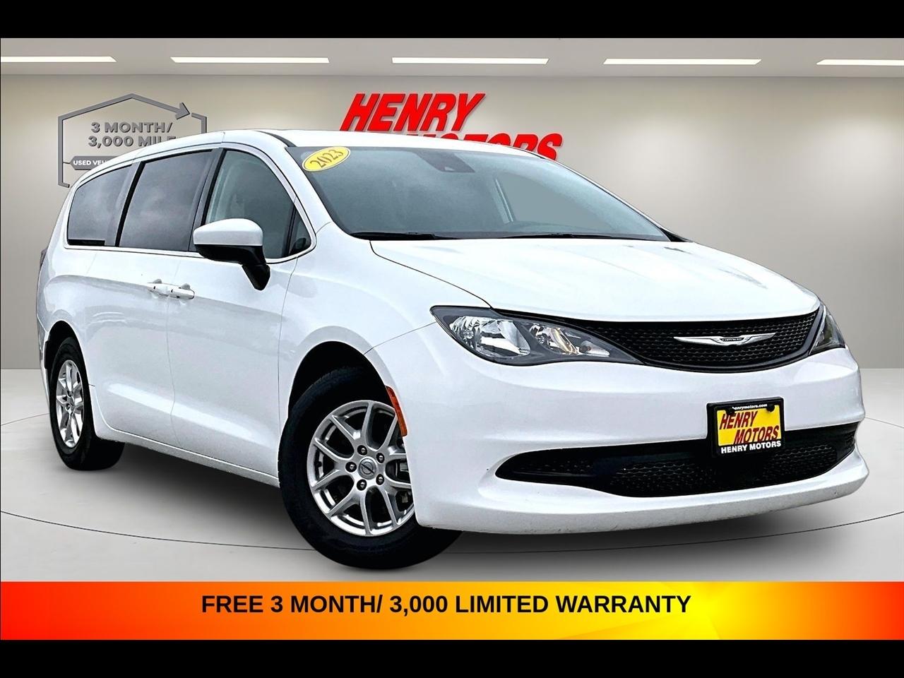 2023 Chrysler Voyager LX FWD