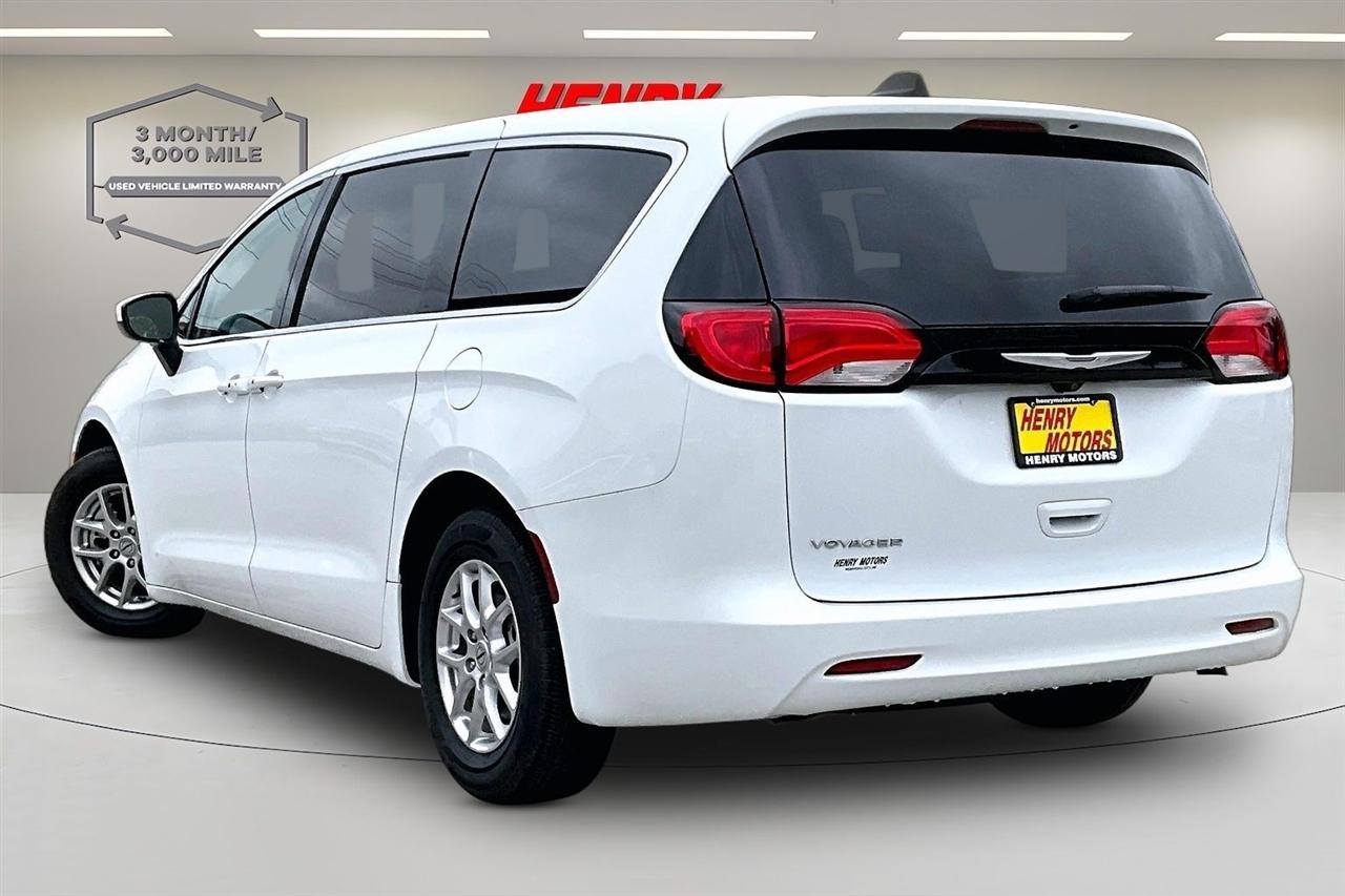 Chrysler Voyager LX FWD 2023