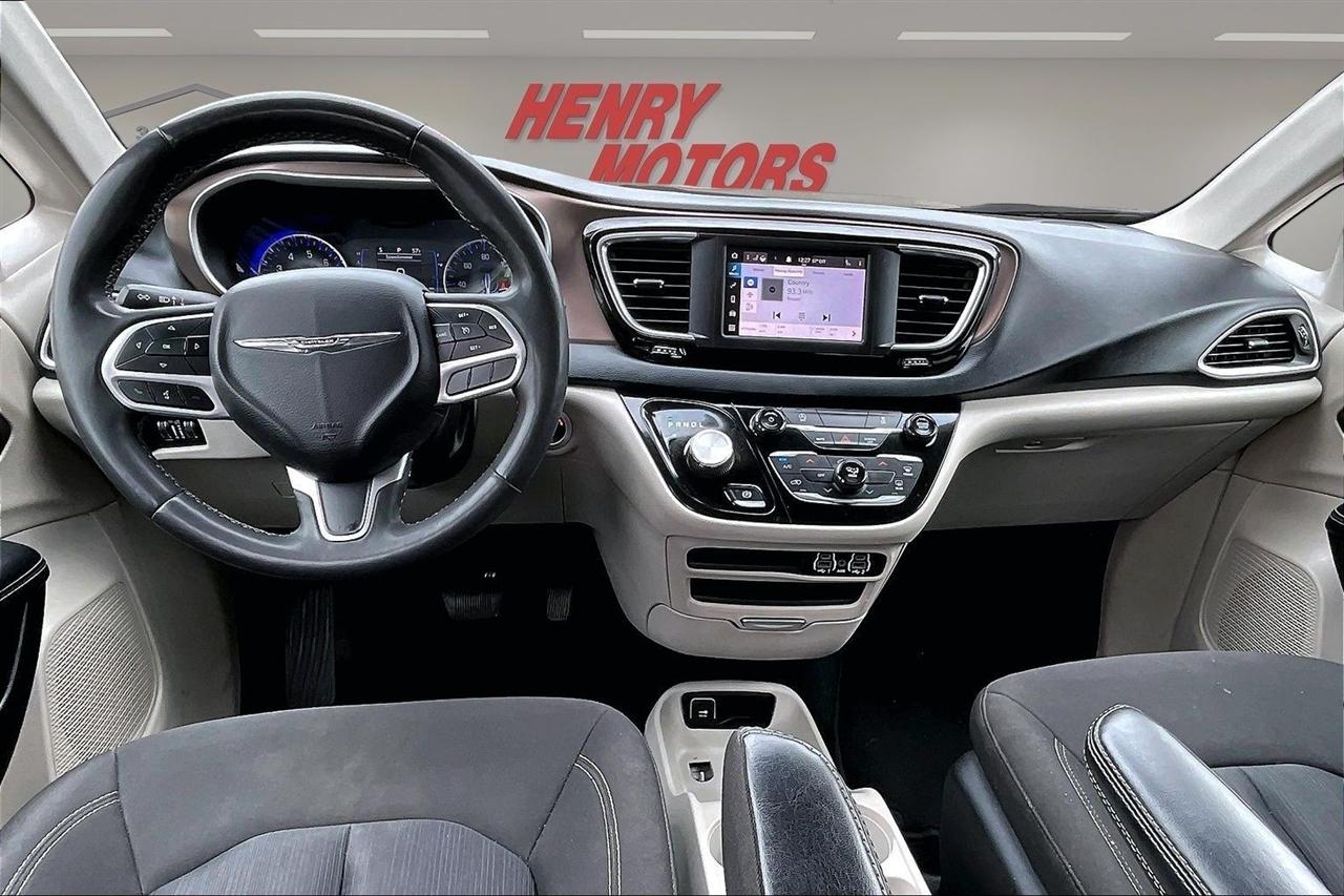 Chrysler Voyager LX FWD 2023