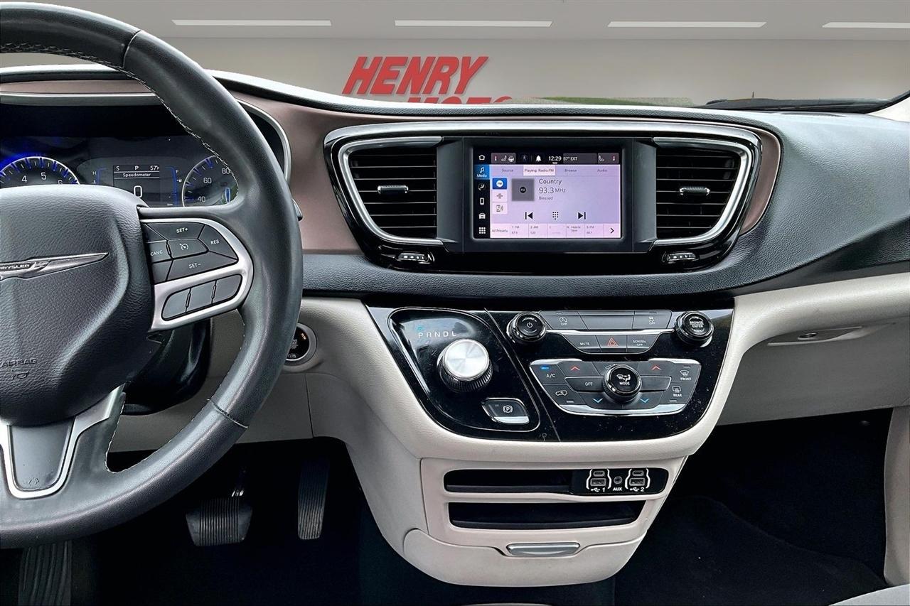 Chrysler Voyager LX FWD 2023