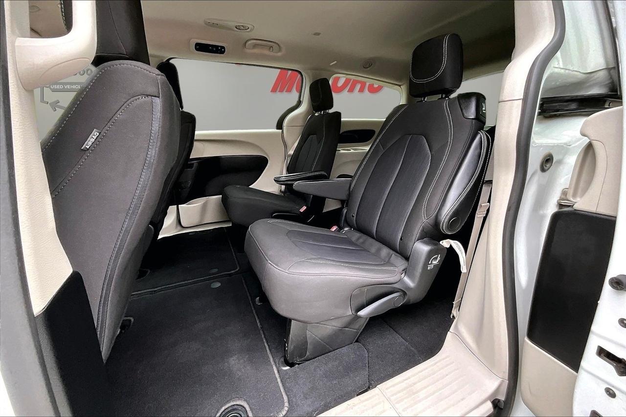 Chrysler Voyager LX FWD 2023
