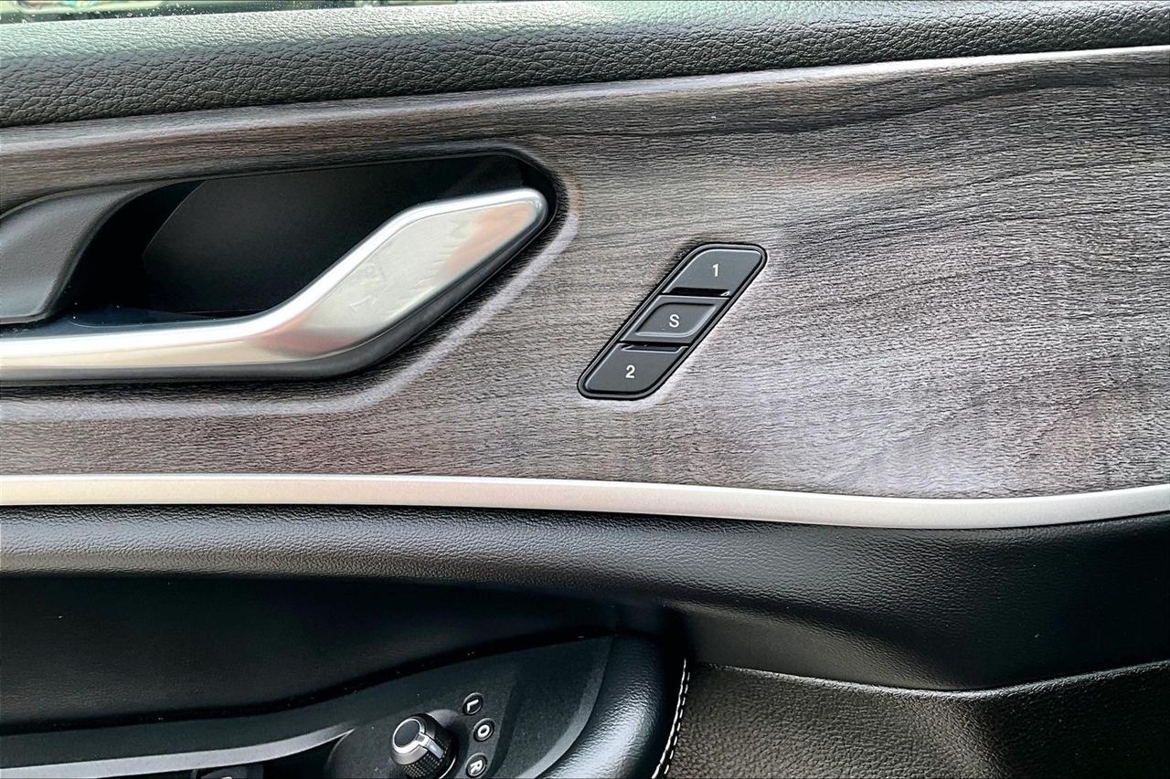 Jeep Grand Cherokee L Limited 4x4 2025