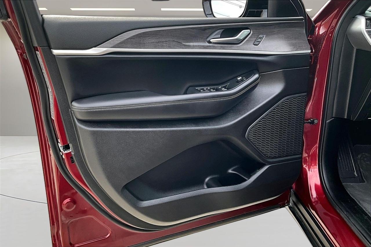 Jeep Grand Cherokee L Limited 4x4 2025