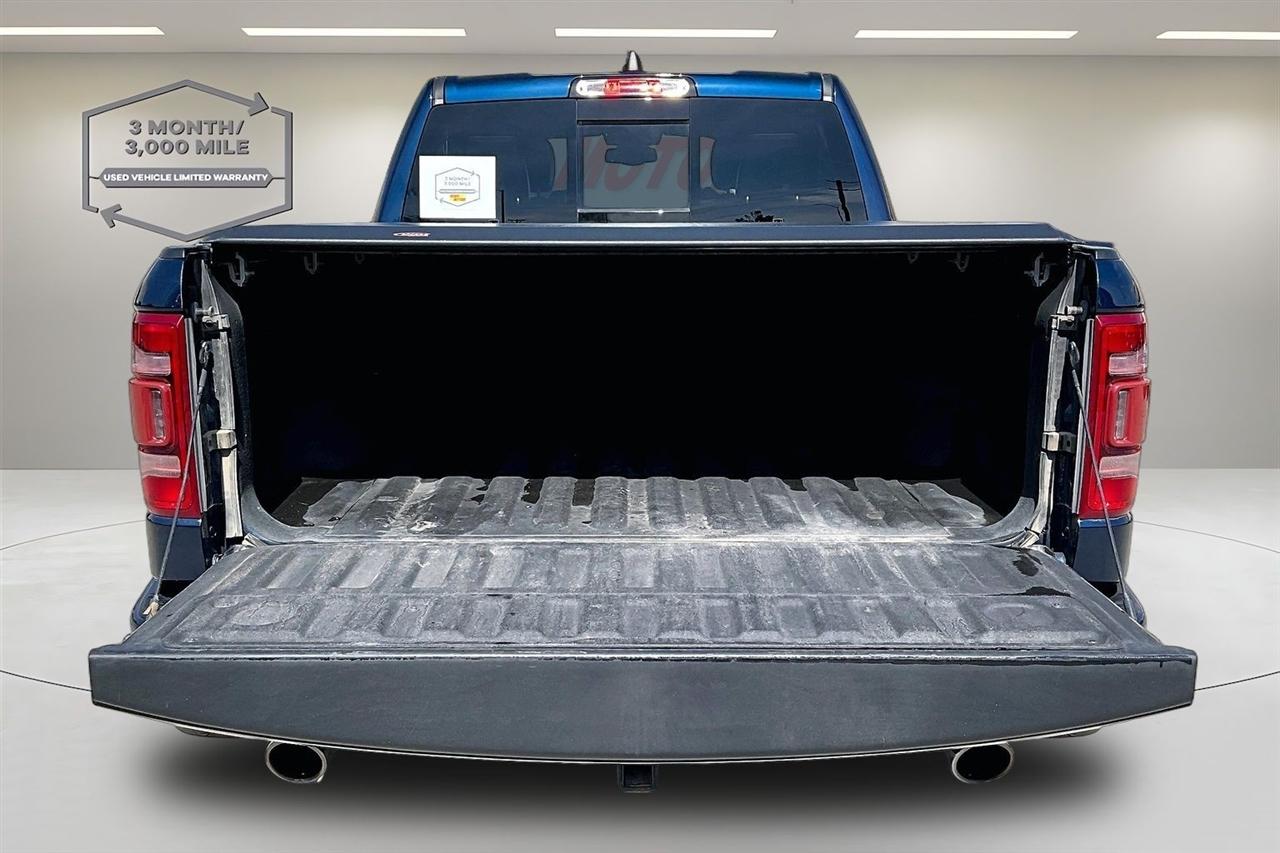 RAM 1500 Laramie 4x4 Crew Cab 6'4" Box 2019