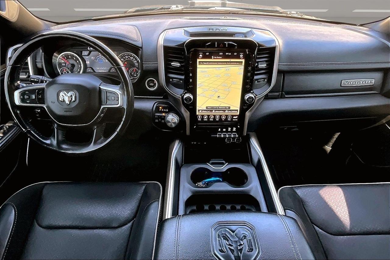 RAM 1500 Laramie 4x4 Crew Cab 6'4" Box 2019