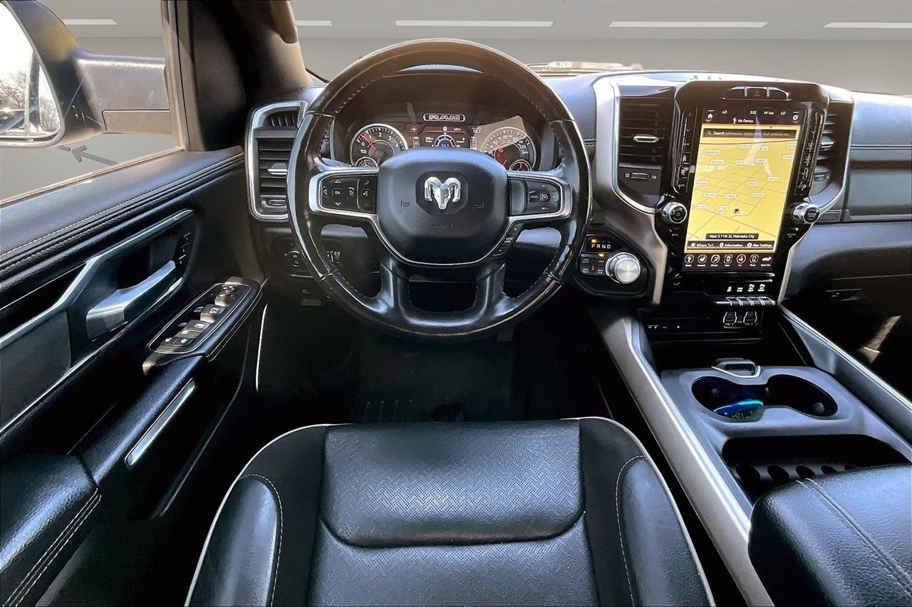 RAM 1500 Laramie 4x4 Crew Cab 6'4" Box 2019