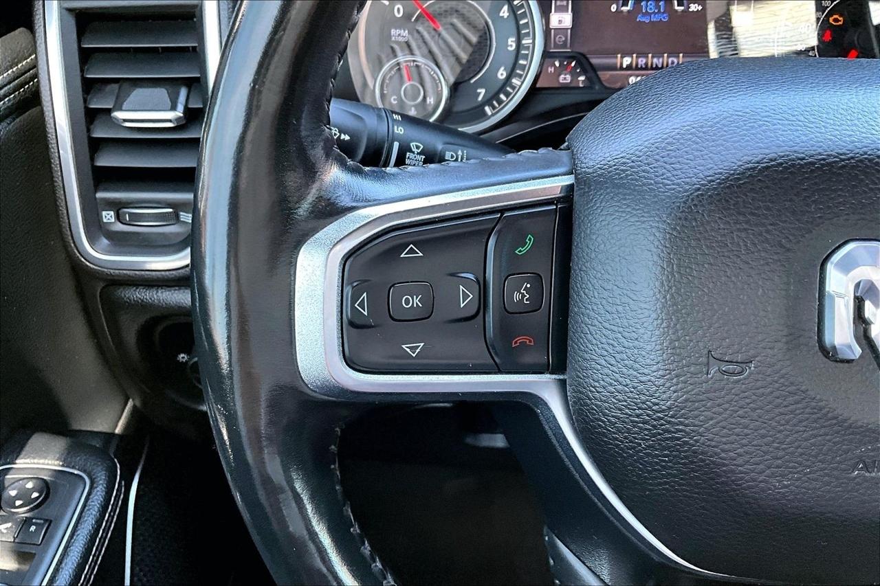 RAM 1500 Laramie 4x4 Crew Cab 6'4" Box 2019