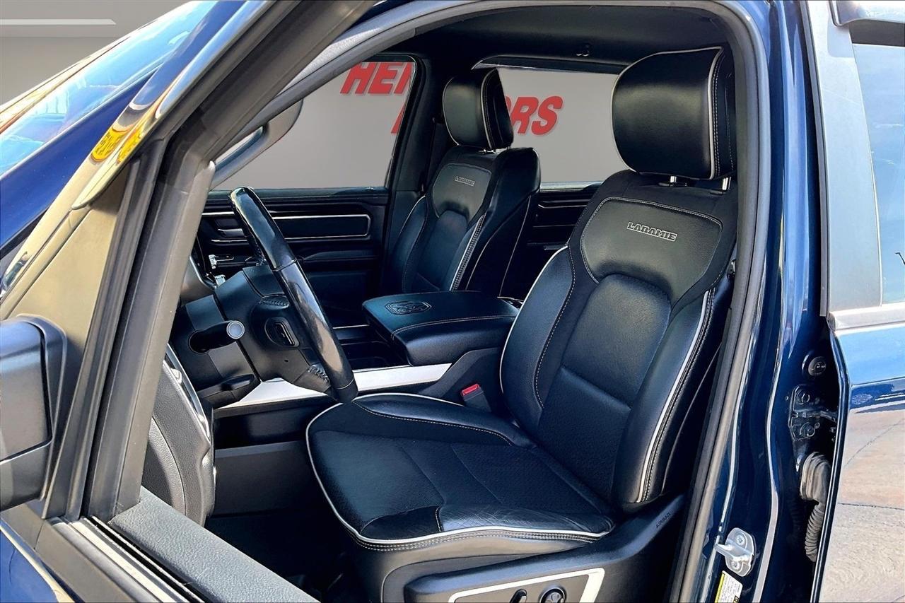 RAM 1500 Laramie 4x4 Crew Cab 6'4" Box 2019