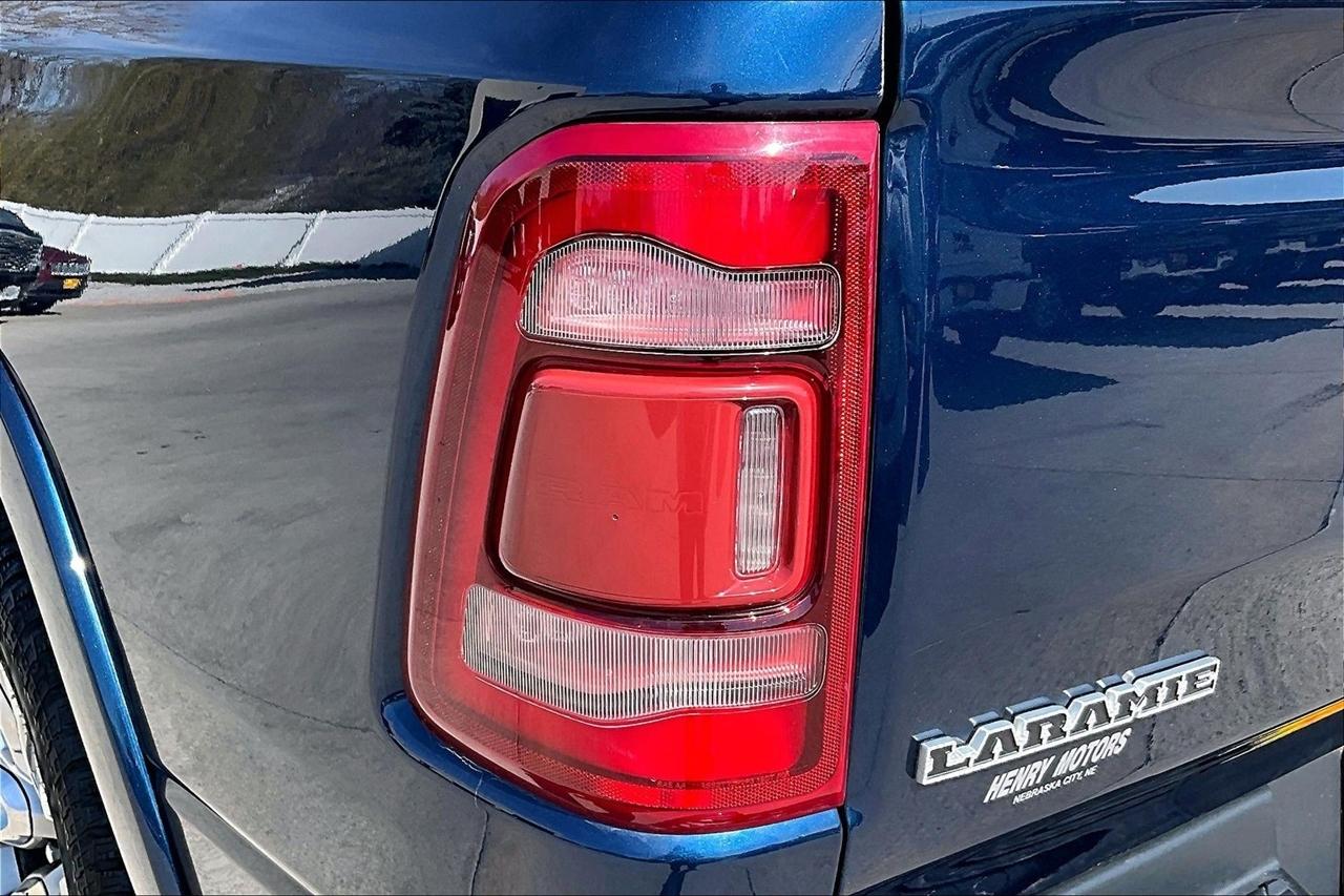 RAM 1500 Laramie 4x4 Crew Cab 6'4" Box 2019