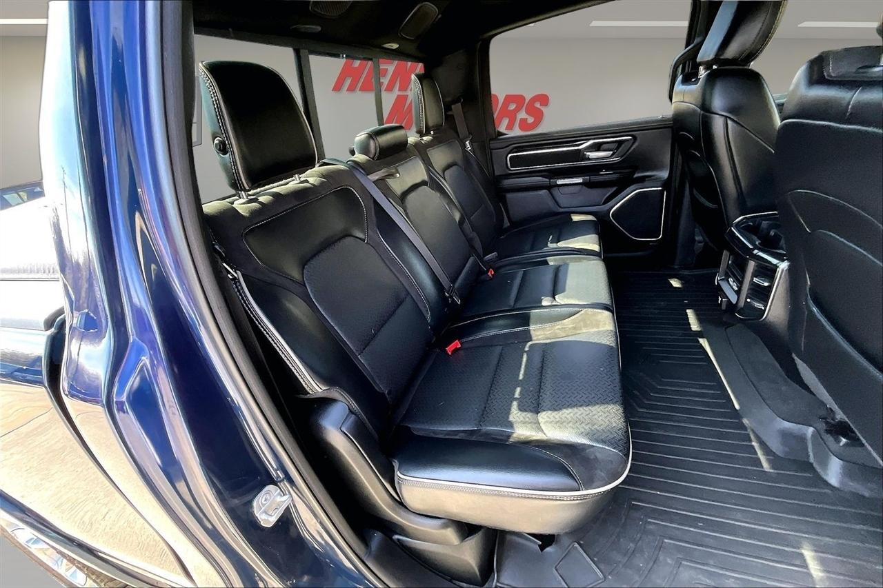 RAM 1500 Laramie 4x4 Crew Cab 6'4" Box 2019
