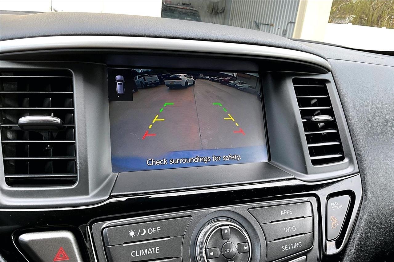 Nissan Pathfinder 4x4 S 2019