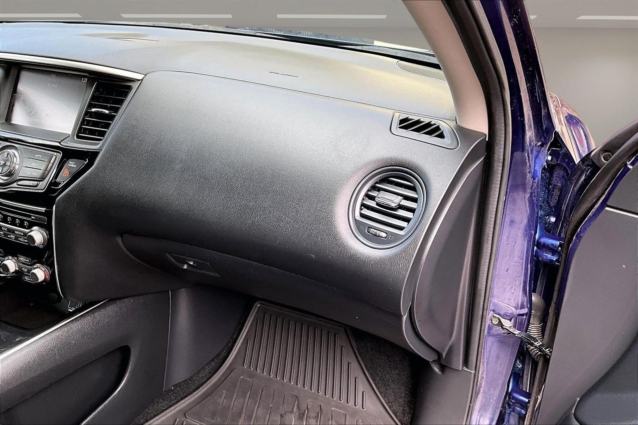 Nissan Pathfinder 4x4 S 2019