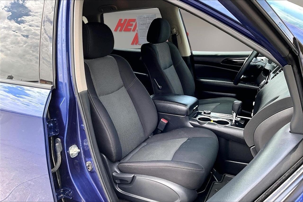 Nissan Pathfinder 4x4 S 2019