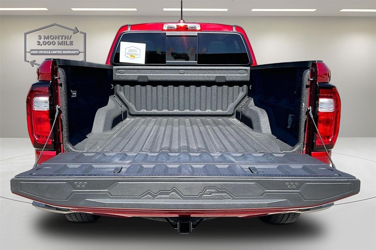 GMC Canyon 4WD Crew Cab AT4 2023