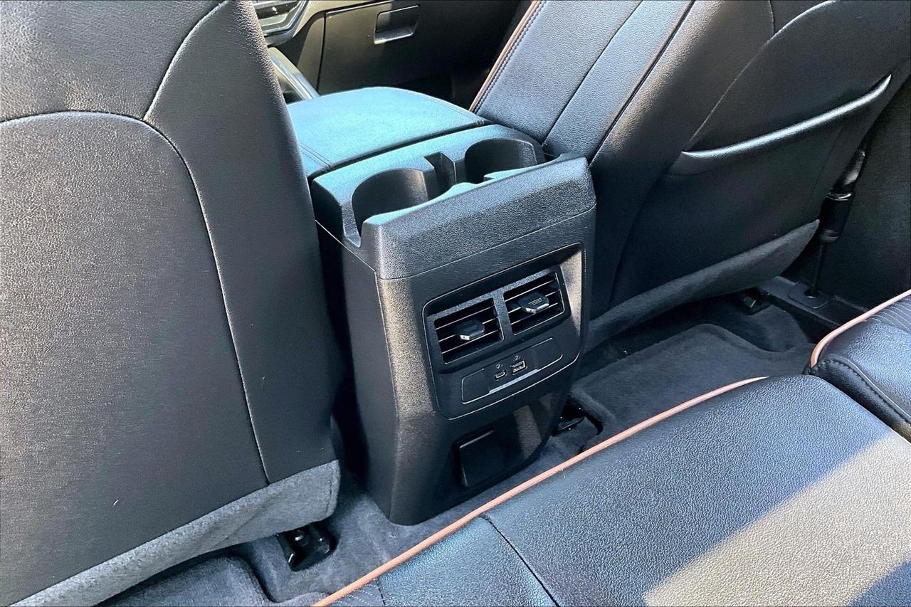 GMC Canyon 4WD Crew Cab AT4 2023