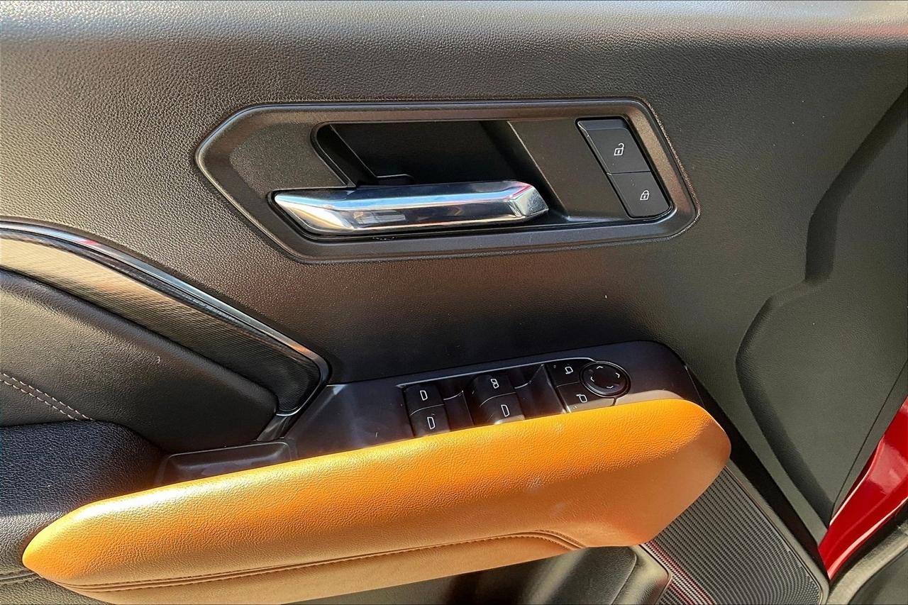 GMC Canyon 4WD Crew Cab AT4 2023
