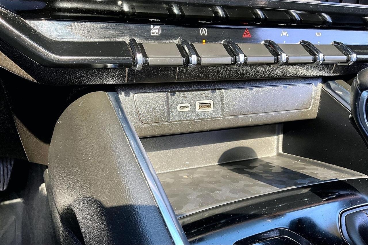 GMC Canyon 4WD Crew Cab AT4 2023
