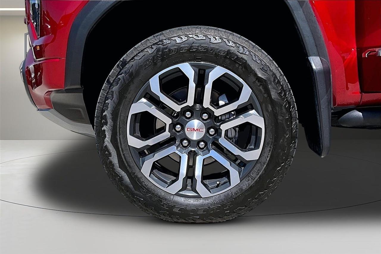 GMC Canyon 4WD Crew Cab AT4 2023