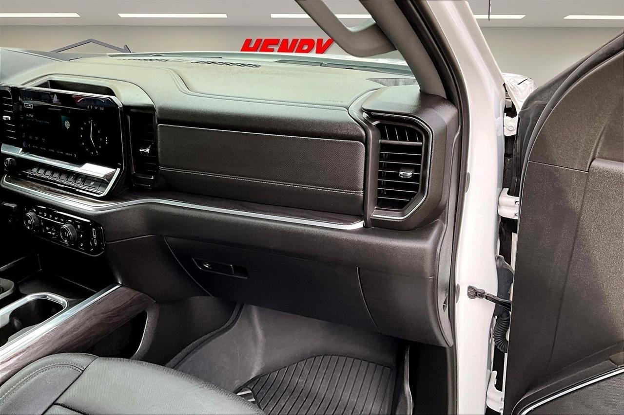 Chevrolet Silverado 1500 4WD Crew Cab 157" LTZ 2024