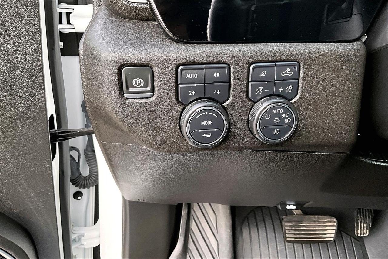 Chevrolet Silverado 1500 4WD Crew Cab 157" LTZ 2024