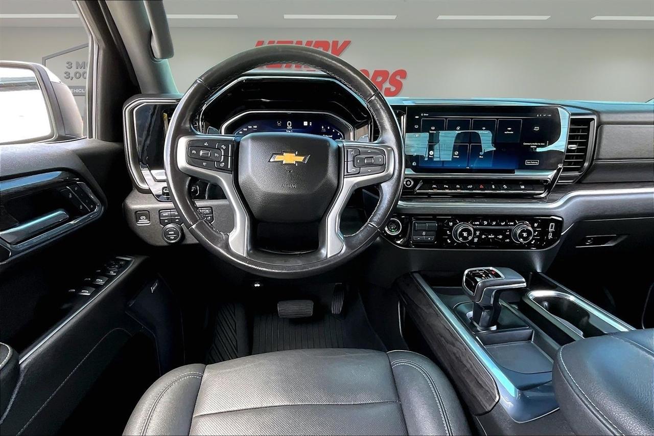 Chevrolet Silverado 1500 4WD Crew Cab 147" LTZ 2022