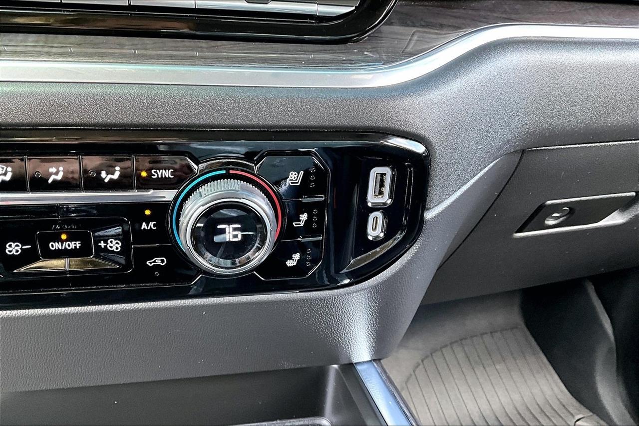 Chevrolet Silverado 1500 4WD Crew Cab 147" LTZ 2022
