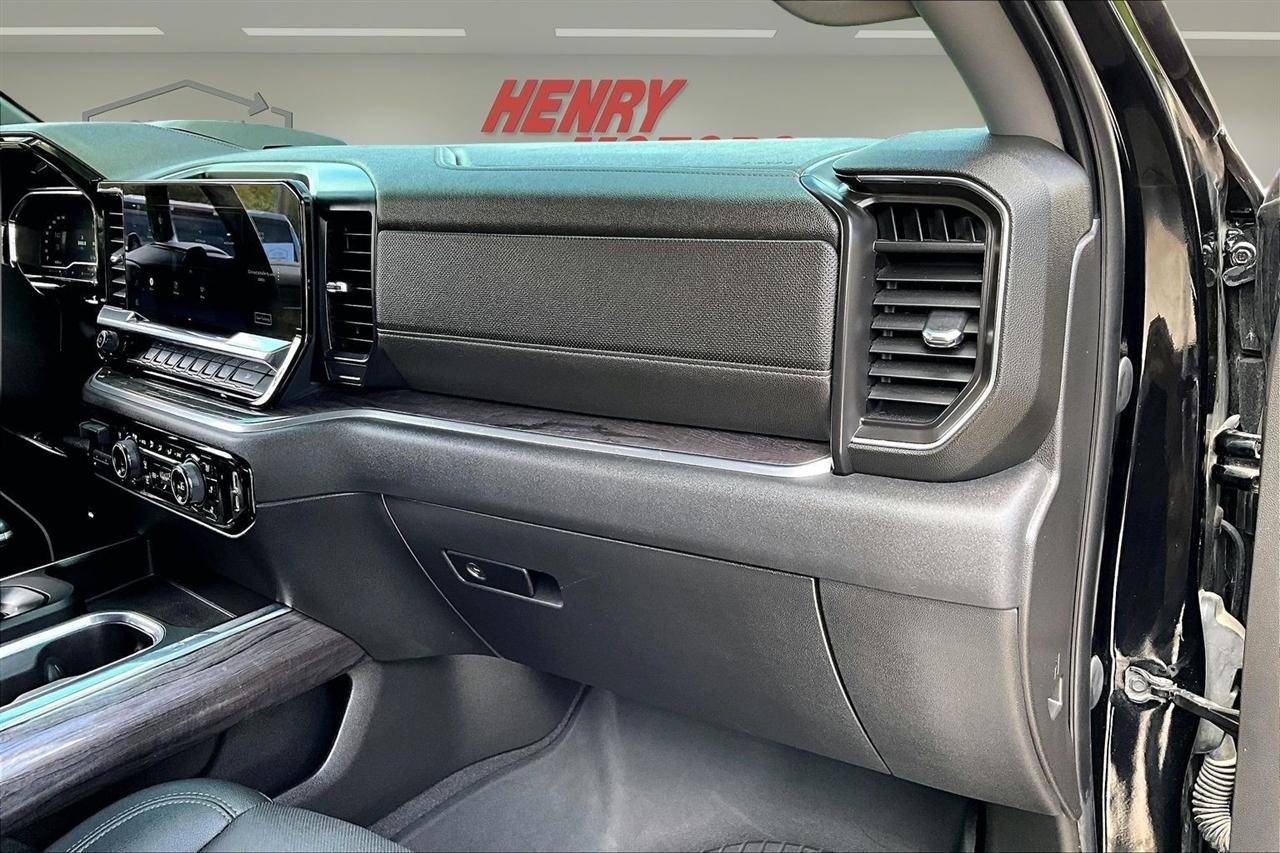 Chevrolet Silverado 1500 4WD Crew Cab 147" LTZ 2022